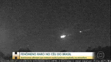 Jornal Hoje Fenômeno raro clareia céu do Brasil Globoplay