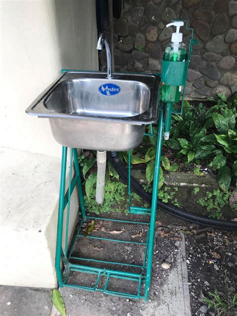 Su Installs Touch Free Handwashing Stations At Gates Silliman University