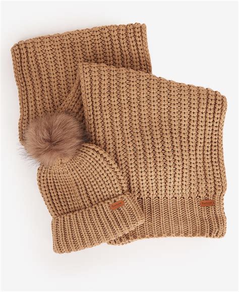 Cozy Style Barbour Saltburn Beanie Scarf Gift Set Mink