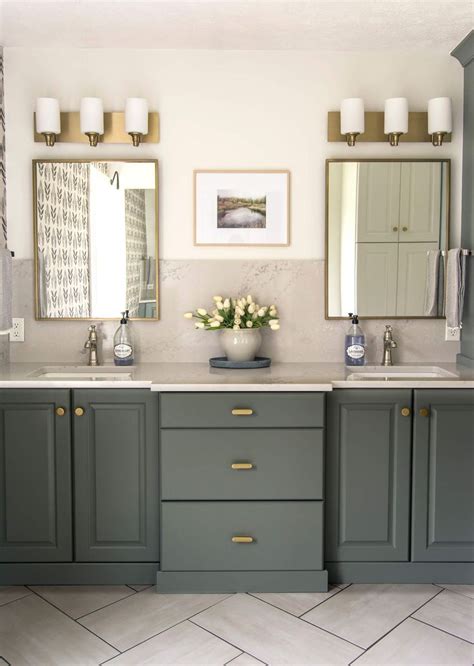 How To Mix Metals In Bathroom Finishes In 2021 How To Mix Metals In