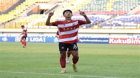 Sosok Malik Risaldi Pemain Madura United Yang Dipanggil Shin Tae Yong