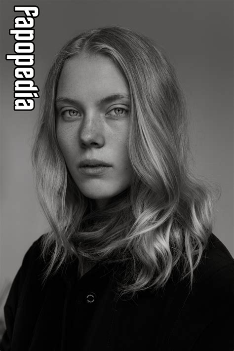 Nina Hnizdo Nude Leaks Photo 213893 Fapopedia