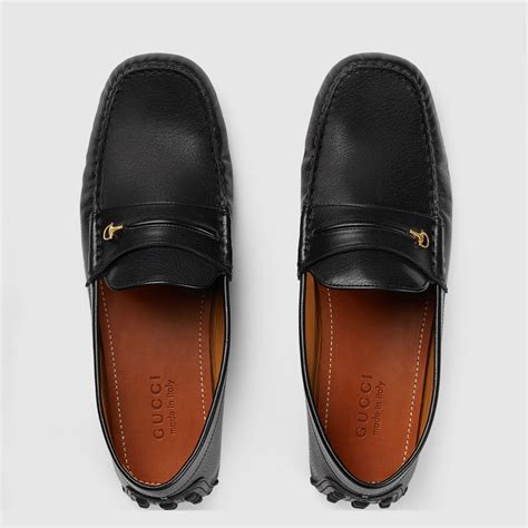 Mocasín con medio Horsebit para hombre en piel negra GUCCI LU