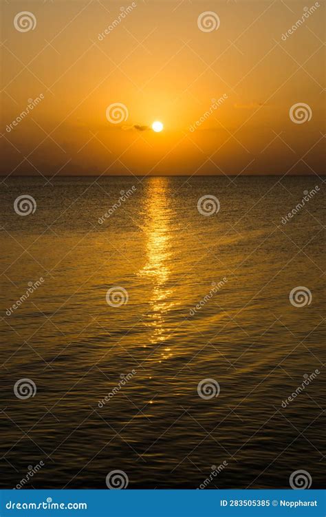 Sunset sky on the lake stock image. Image of dawn, horizon - 283505385