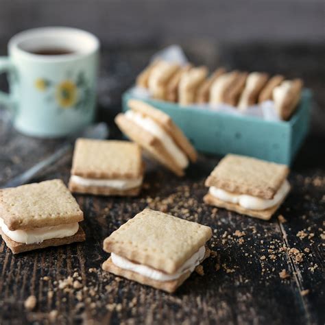 Homemade custard creams recipe | easyFood