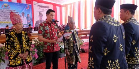 Pj Bupati Muaro Jambi Hadiri Pengukuhan Lam Desa Kepala Desa Tanjung