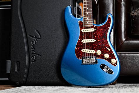 Fender Limited Edition American Pro Ii Strat In Lake Placid Blue With Rosewood Neck Guitar