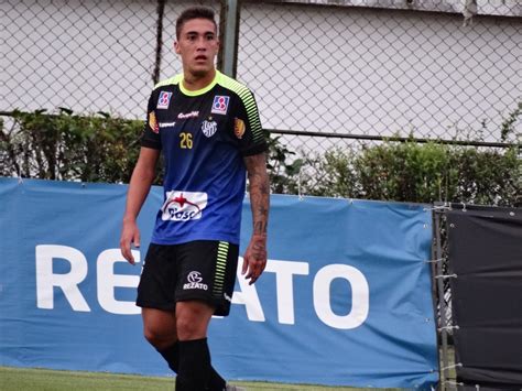 Romarinho Faz Tr S No Treino E Se Coloca Disposi O Se Estiver