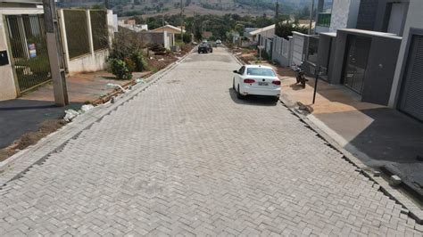 Prefeitura De Barbosa Ferraz Pavimenta Rua Paver De Concreto Na