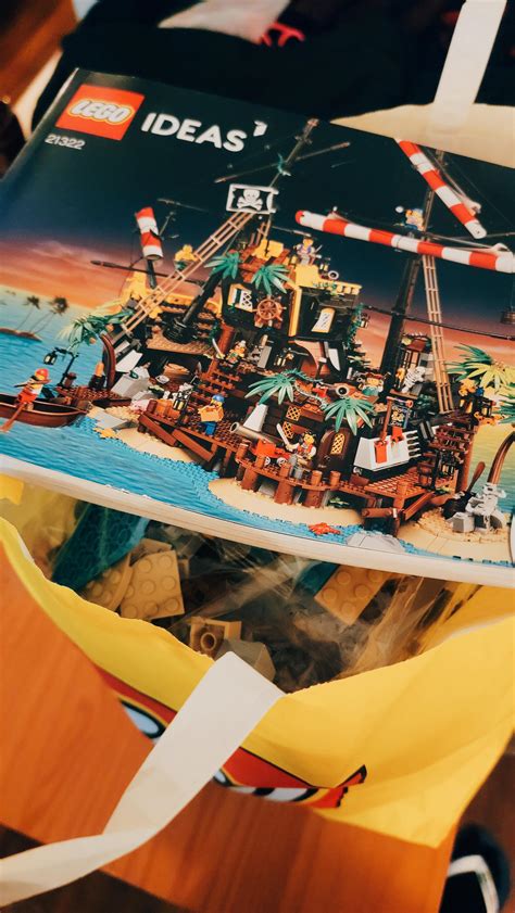 Snagged Baraccuda Bay today for 250$ ! : r/lego