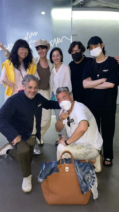 Bts S Suga And J Hope Hang Out With American Artist Tom Sachs At Hybe