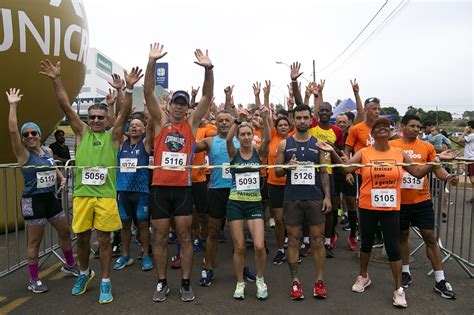 Corrida Unimed Araxá reúne 400 participantes e incentiva hábitos