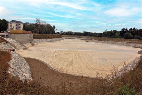 Milano Bruzzano Parco Nord La Vasca Contro Le Esondazioni Del