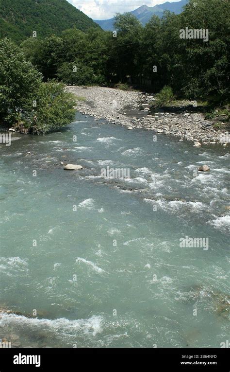 Black and white aragvi river hi-res stock photography and images - Alamy