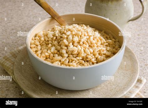 Puffed Rice Cereal Hi Res Stock Photography And Images Alamy