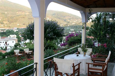 Albatros Guesthouse In Skopelos Island Greece Book B B S With