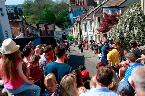 Best photos of Bristol's steepest street at Easter when egg rolling contest took over - Bristol Live