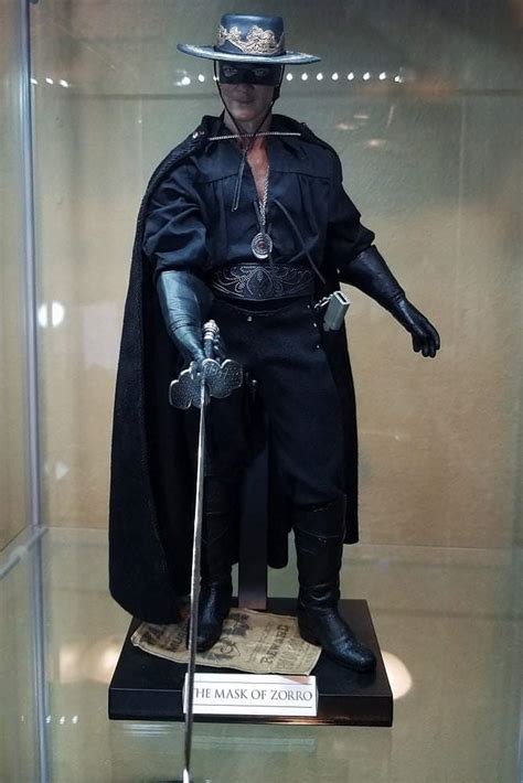 Blitzway Mask Of Zorro Zorro Collectible Figure Page 31