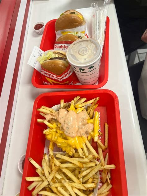 In N Out Burger California Food In And Out Burger In N Out Burger