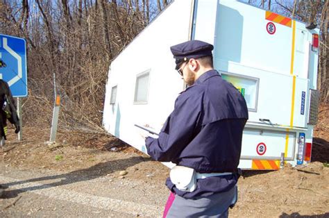 Si Ribalta Col Camion Sulla Varesenews Foto