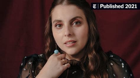 As Monica Lewinsky In Impeachment Beanie Feldstein Feels It All The New York Times