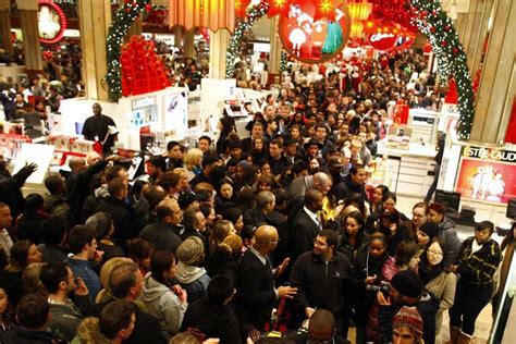 En Photos La Folie Du Black Friday La Presse