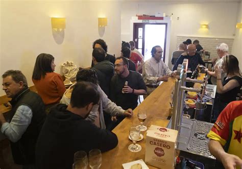 En la Taberna Garibaldi el día en que Podemos cabía en un bar