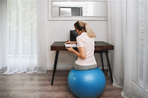 6 exercises you can do at your desk