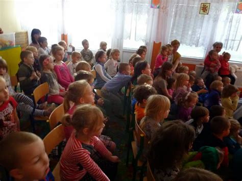 Migawki z życia przedszkola W zdrowym ciele zdrowy duch teatr