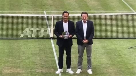 Il Ritorno Di King Federer In Campo Emozione Selfie E Autografi YouTube