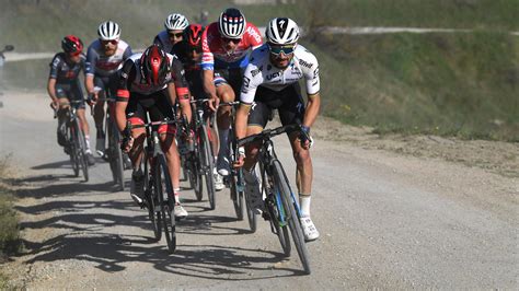 Julian Alaphilippe Brennt Auf Duell Mit Mathieu Van Der Poel Bei Strade