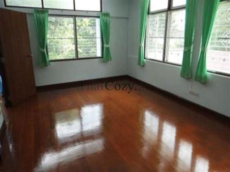 Bedroom Detached House At Ekamai For Rent