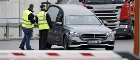 T Dliche Sch Sse In Mercedes Werk Staatsanwaltschaft Erhebt Anklage