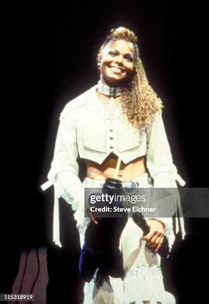 230 Janet Jackson 1993 Photos & High Res Pictures - Getty Images