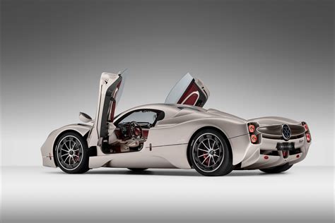 Paganis Utopia Arrives With V12 Power And Manual Transmission