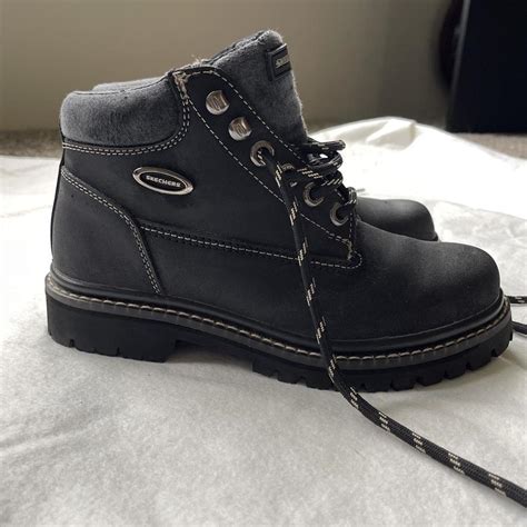 Skechers Women's Black and Grey Boots | Depop