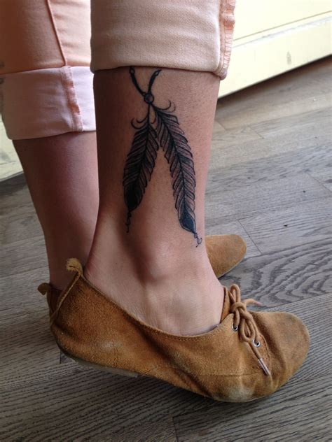 Terbaru 37 Feather Ankle Tattoo