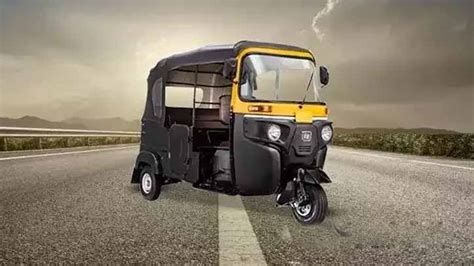 Bajaj Compact RE Auto Rickshaw Price 2024 Specifications Images