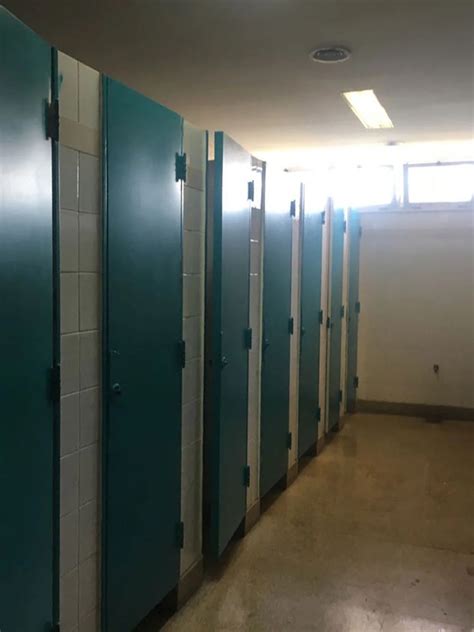 Comenzó A Funcionar El Primer Baño Mixto En Una Escuela De La Provincia