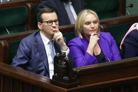 Apel O Miliardy Dla Tvp Taka Sama Fikcja Jak Rz D Morawieckiego