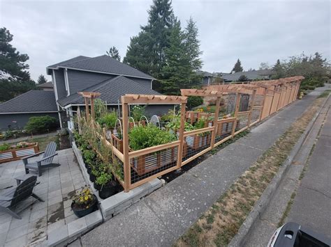 Unique custom design cedar fence - Sky Fence Company, Inc. | Top Fence Contractor in Edmonds