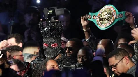 Tyson Fury Cree En La Excusa Del Traje De Deontay Wilder TUDN Boxeo