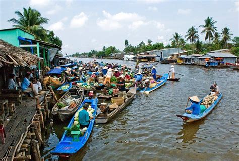 Đi chợ nổi Vĩnh Thuận Kiên Giang tìm hiểu văn hoá sông nước và mua sắm