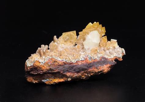 Wulfenite Cristalli Su Matrice Cm G Catawiki