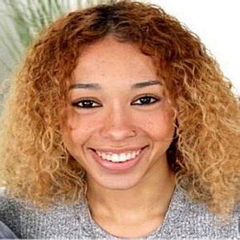 Rachel Skye Babe Page Watch This Pornstar On FreeOnes