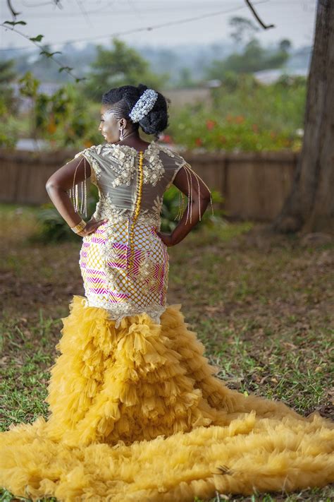 Best Ghanaian Kente Wedding Dress ideas | African traditional wedding ...