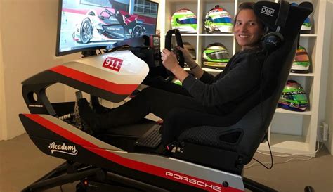 Background story Simona De Silvestro: World tour of the “Iron Maiden ...