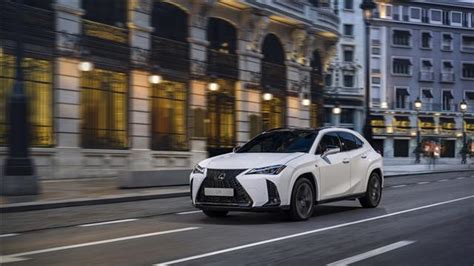 Listino Lexus Ux Prezzo E Configuratore Allestimenti Quattroruote It