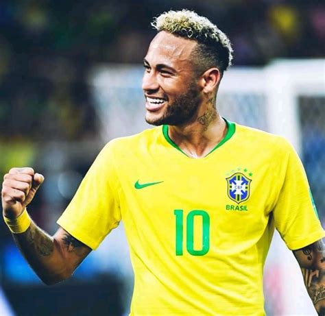 Nouveau Record obtenue par Neymar La beauté du Football Amino