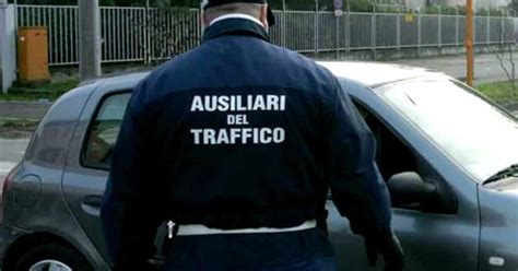 Uscito Il Bando Per Ausiliari Del Traffico Con Licenza Media Ecco La